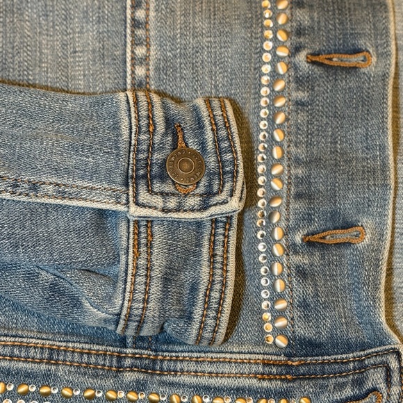 IDYLLWIND WOMEN'S SHILOH DRIVE EMBELLISHED DENIM JACKET - Picture 11 of 12